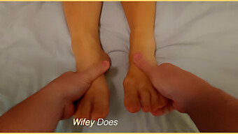 O Fetiche Por Pés De Wifey É Satisfeito Neste Vídeo Caseiro