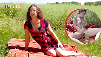 Annika R., 33 Tuổi, Đạt Cực Khoái Vào Ngày Dài Nhất Trong Năm