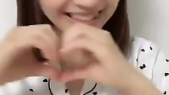 Momen Tik Tok Viral Ema Ita Dalam Satu Video