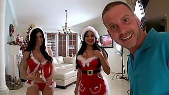 Rebeca Linares Ve Bangbros'Tan Abella Anderson'In Yer Aldığı Yuvarlak Popolu Bir Noel Özel Bölümü.