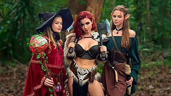 Bellezas Pelirrojas En Cosplay Se Ponen Traviesas En Acción En Primer Plano